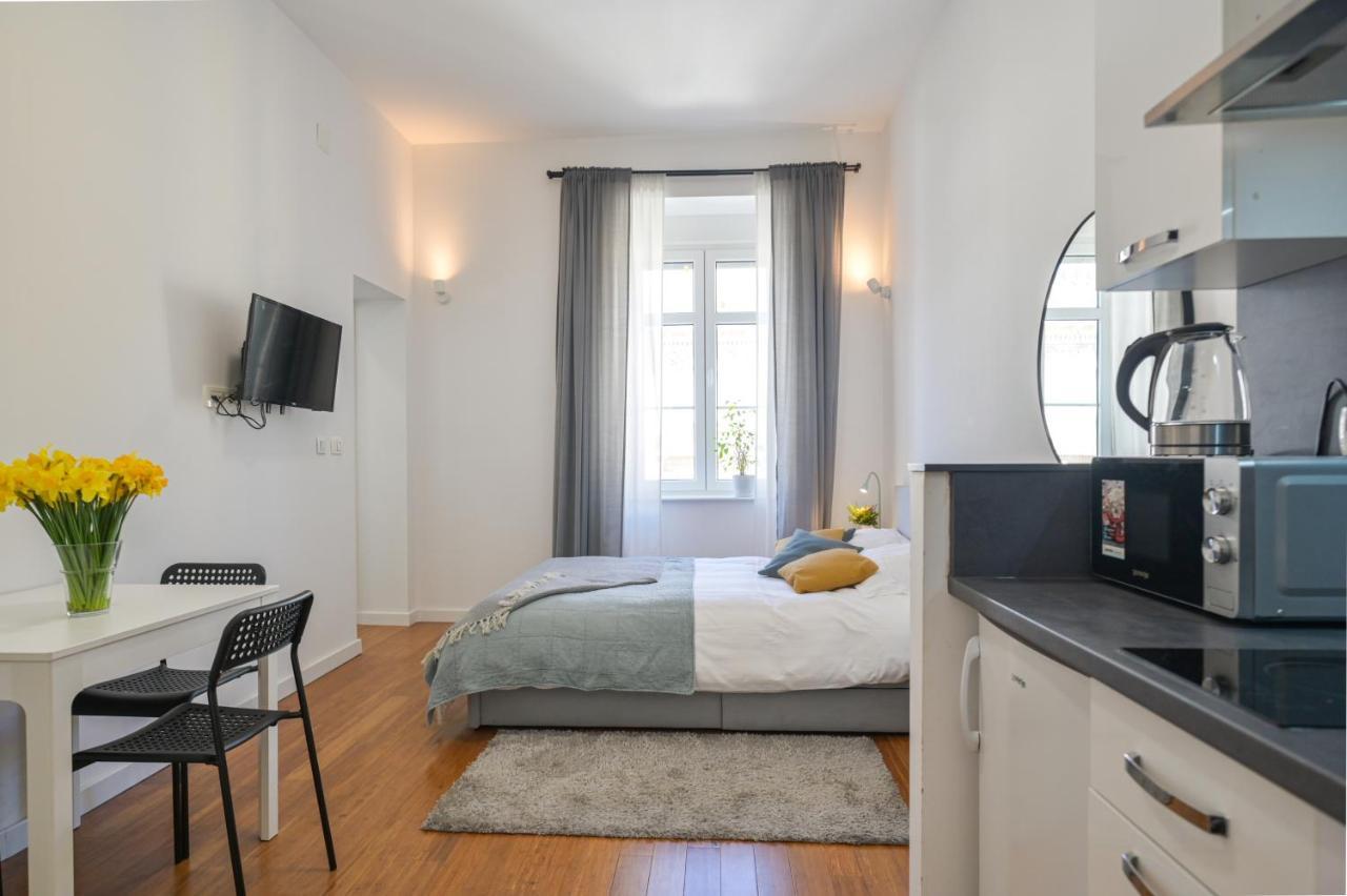 Berry Berry Studio Lägenhet Zagreb Exteriör bild